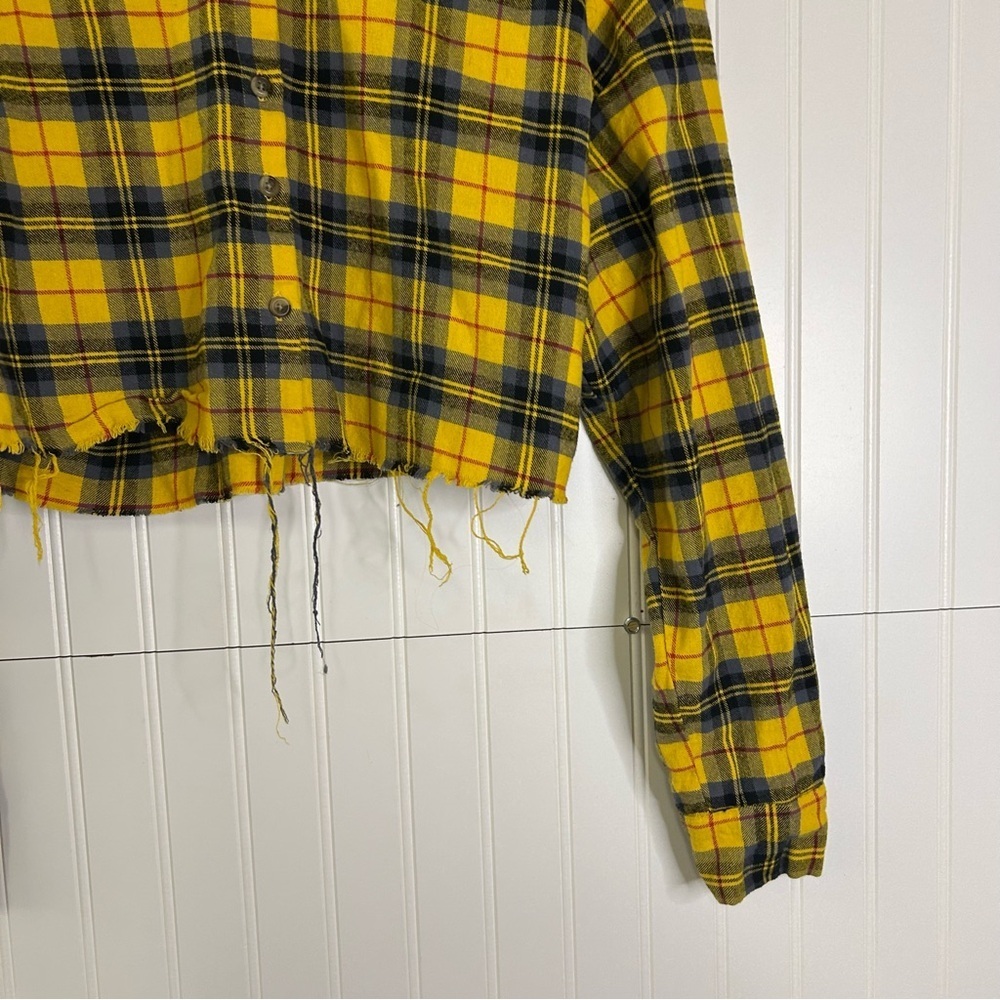 Yellow Plaid Cropped Flannel Distressed Grunge Button Up Size Medium - Picture 5 of 6